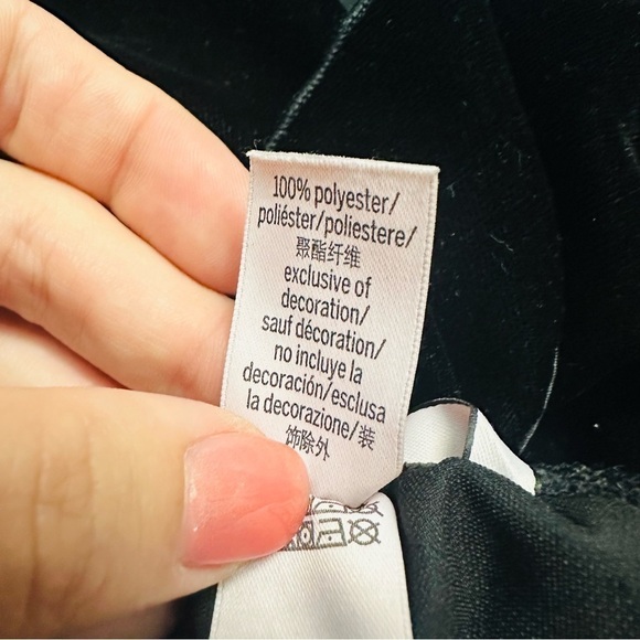 Victoria’s Secret Romper Velvet Black Ruffle Coquette Dainty Lounge Pajama Small - Picture 4 of 5